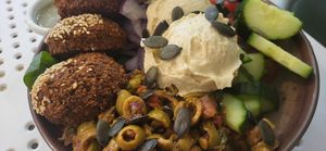  at Tahina Bite in Budapest