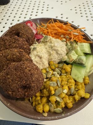   at Tahina Bite in Budapest