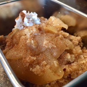 Apple crumble to-go at Chez Valerie 셰 발레리 in Seoul