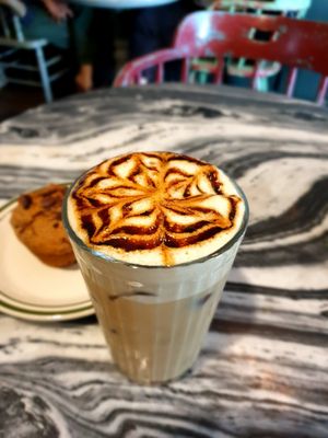 cold brew latte at Chez Valerie 셰 발레리 in Seoul