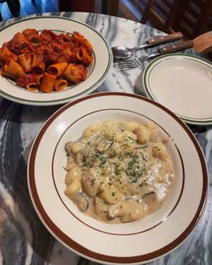 Vegan meat sauce rigatoni and vegan mushroom cream gnocchi! 🍝🍄 All sauces are homemade with love by the two owners. ☺️   at Chez Valerie 셰 발레리 in Seoul