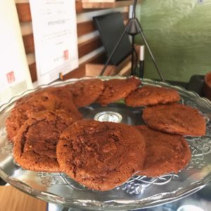 Molasses Cookies   at Chez Valerie 셰 발레리 in Seoul