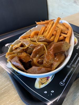 Vegane XXL Currywurst  at Dönermeister - Neubaugürtel in Vienna