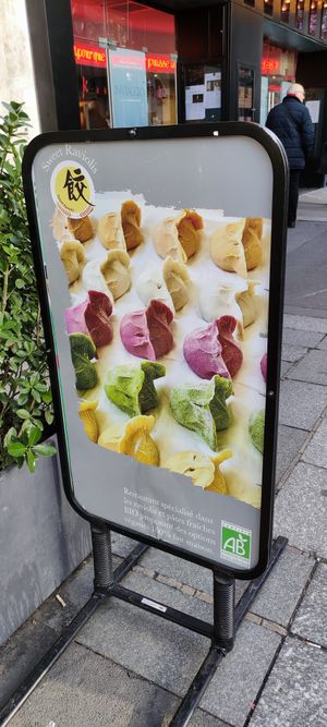 Pancarte at Sweet Raviolis - Rue Montmartre in Paris