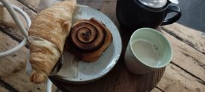 Vegan croissant and cinnamon roll at Oslo Kaffebar in Berlin