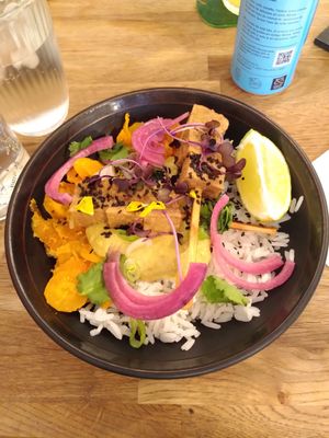 Curry met tempeh at La Plume Végétale in Aix-en-provence
