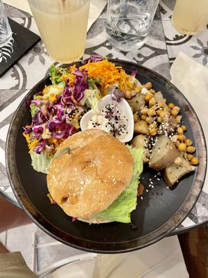 The burger   at La Plume Végétale in Aix-en-provence