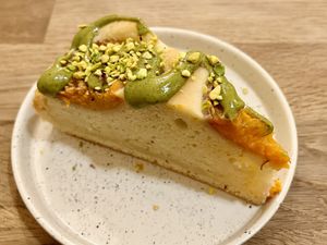 Orange blossom water cake, with apricots and pistachio sauce    at La Plume Végétale in Aix-en-provence