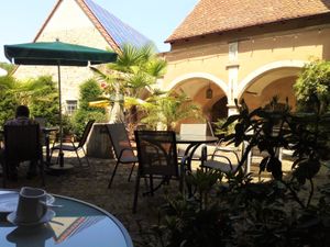 The patio / Innenhof at Geyer-Schloss Reinsbronn in Creglingen