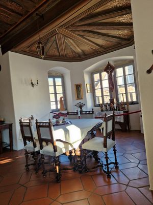 Sitzplätze innen at Geyer-Schloss Reinsbronn in Creglingen