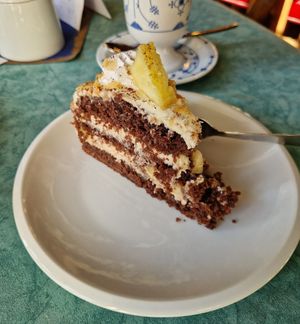 Ananas Buttercreme Torte at Geyer-Schloss Reinsbronn in Creglingen
