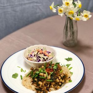 Hoppin' John w/ Brown Rice and Vegan Coleslaw at Momma Noodles - Pop Up in Zushi