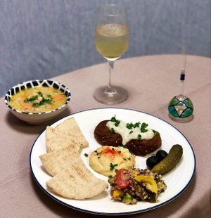 Mediterranean Dinner Set

-Lemon Rosemary White Bean Soup 
-Mediterranean Quinoa Salad with Roasted Vegetables
-Falafel topped w/ Vegan Tzatziki Sauce
-Savory Hummus & Pita Br at Momma Noodles - Pop Up in Zushi