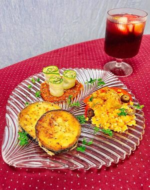 1st Year Anniversary Party Tapas Set

-Vegetable Paella w/ Chickpeas, Artichokes and Olives
-Zucchini “Rawvioli” w/ Almond Ricotta & Marinara Sauce
-Agave-glazed Pan Fried  at Momma Noodles - Pop Up in Zushi