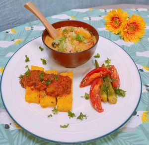 Brazilian Lunch Set

-Creamy Vegan Moqueca (Brazilian seafood stew)
-Okra Tomato Salad 
-Polenta Frita w/ Spicy Molho Apimentado Sauce  at Momma Noodles - Pop Up in Zushi