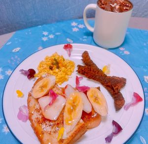 All Day Breakfast Set

-Vegan Strawberry & Banana French Toast topped w/ organic maple syrup
-Spicy Tofu Scramble
-Vegan Bacon Strips
-Vegan Hot Chocolate w/ Marshmallows at Momma Noodles - Pop Up in Zushi