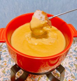 Taste of Switzerland Lunch Set

-Vegan Cheese Fondue at Momma Noodles - Pop Up in Zushi