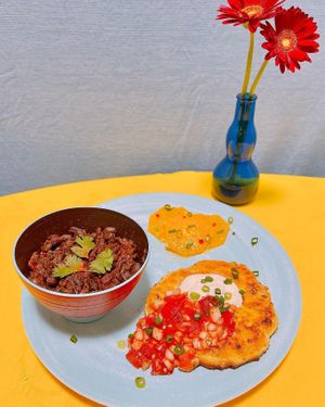 Colombian Lunch Set

-Hearty Colombian Black Bean Stew 

-Vegan Arepas topped w/ Hogao Salsa & Sour Cream

-Side of Chuyaco (Colombian Orange Salad) at Momma Noodles - Pop Up in Zushi