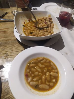 Fabes at Sidrería Restaurante El Puerto in Llanes