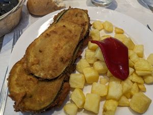 Cachopo vegetariano at Sidrería Restaurante El Puerto in Llanes
