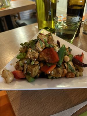 Tofu with vegetables   at Buja Vegetarien in Paris