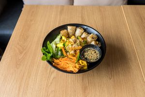 Bò Bún (Rice vermicelli served with vegetables) at Buja Vegetarien in Paris