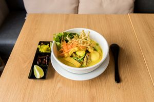 Khao Soi (curry soup from the north of Thailand with fried noodles) at Buja Vegetarien in Paris