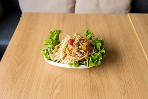 Som Tam (Papaya salad) at Buja Vegetarien in Paris