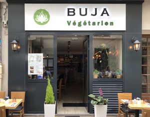 Nice new Thai vegetarian restaurant with the same management as SukhoThai, the popular non-veg restaurant on the same street   at Buja Vegetarien in Paris