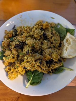 Bulgar and chicken salad at Bela in Northampton