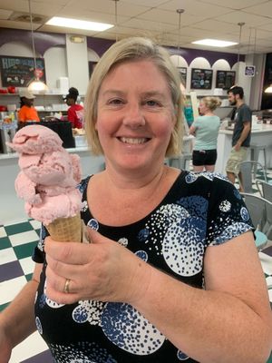 Generous ice cream portions at Ye Ole Fashioned in Summerville