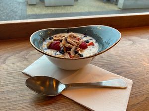 Oat & Chai seed porridge😋 using oat milk and coconut milk served with fresh fruit, could & coconut chips at The Tuning Fork  in Rugby