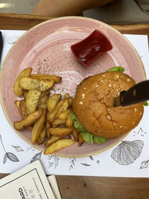 Vegan Burger (2022)  at The Yard in Parga