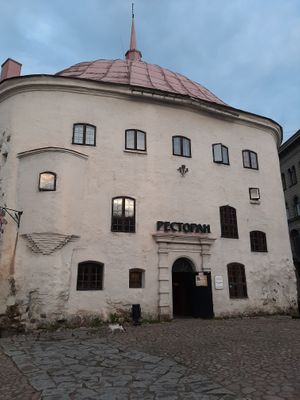 The restaurant is located on the Rynochnaya Square  at Round Tower in Vyborg
