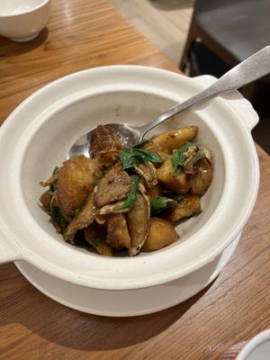 Three cups monkey head  at XiángHé 祥和 - Serenity in Taipei