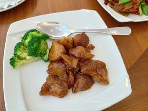 Monkey head mushrooms with greens at XiángHé 祥和 - Serenity in Taipei