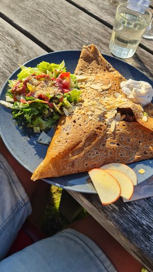 The salty vegan galette at Crêperie Tati in Faro