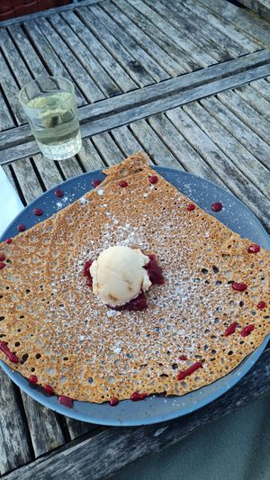 Sweet crepe with Raspberry jam and vegan salted caramel ice cream at Crêperie Tati in Faro