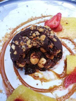 Ferrero Rocher gegant at Aromatic Restaurant in Altafulla