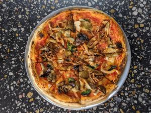 Seasonal mushroom Pizza 🍄 at Pizza Futura in Mexico City