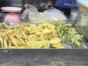 Vegetable tempura - Sū Zhà Lóng Xū Cài, Ita Thao  at Sū Zhà Lóng Xū Cài 酥炸龍鬚菜 - Shmashuni in Yuchi