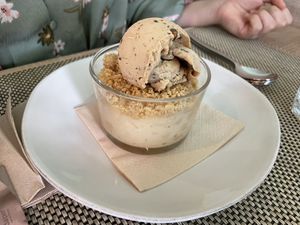 Sobremesa maravilhosa!😋  at Local - Alvalade in Lisbon