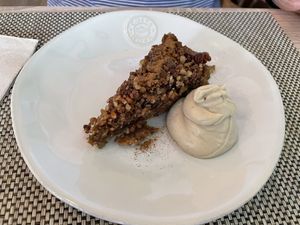 Tarte pecan e pera  at Local - Alvalade in Lisbon