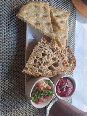 Starter dips at Local - Alvalade in Lisbon