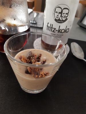 Free tapa / cold cauliflower shot at La Cuina d'Adel in Valencia