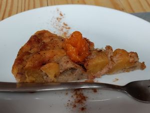 Apple cake at La Cuina d'Adel in Valencia