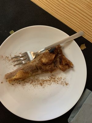 Tarta de manzana at La Cuina d'Adel in Valencia