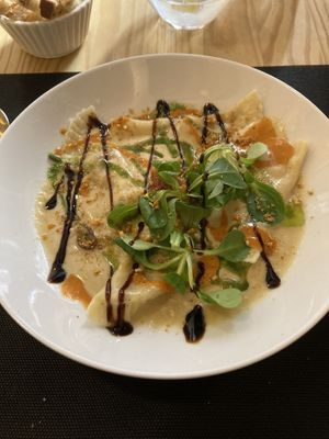 Curried tofu, cashew, dates ravioli  at La Cuina d'Adel in Valencia