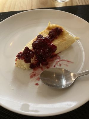 Cheesecake with berries  at La Cuina d'Adel in Valencia