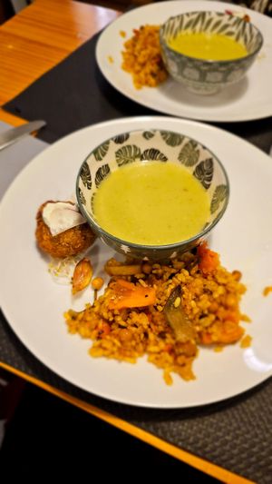 The 3 starters all come on one plate at La Cuina d'Adel in Valencia